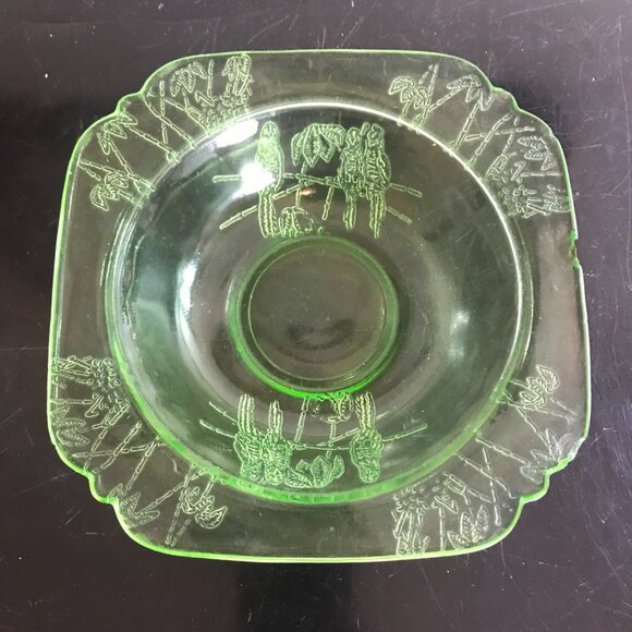 Vintage Green Uranium Vaseline Sylvan Federal Glass Parrot Bowl Plate Used - Picture 6 of 7